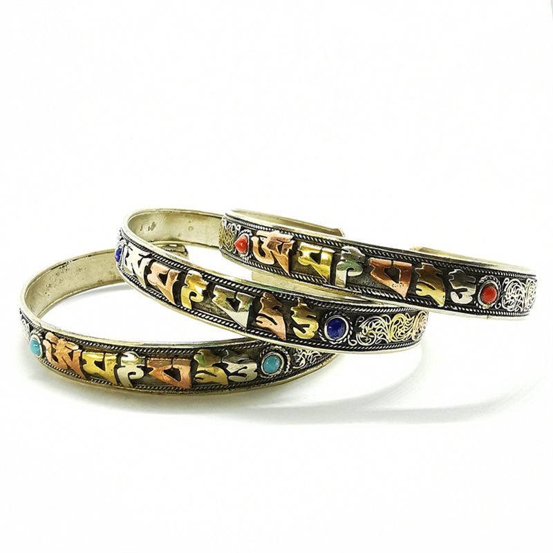 Mantras tibetano amuleto polsi - Ethnic Fashion Com recensione e prezzo