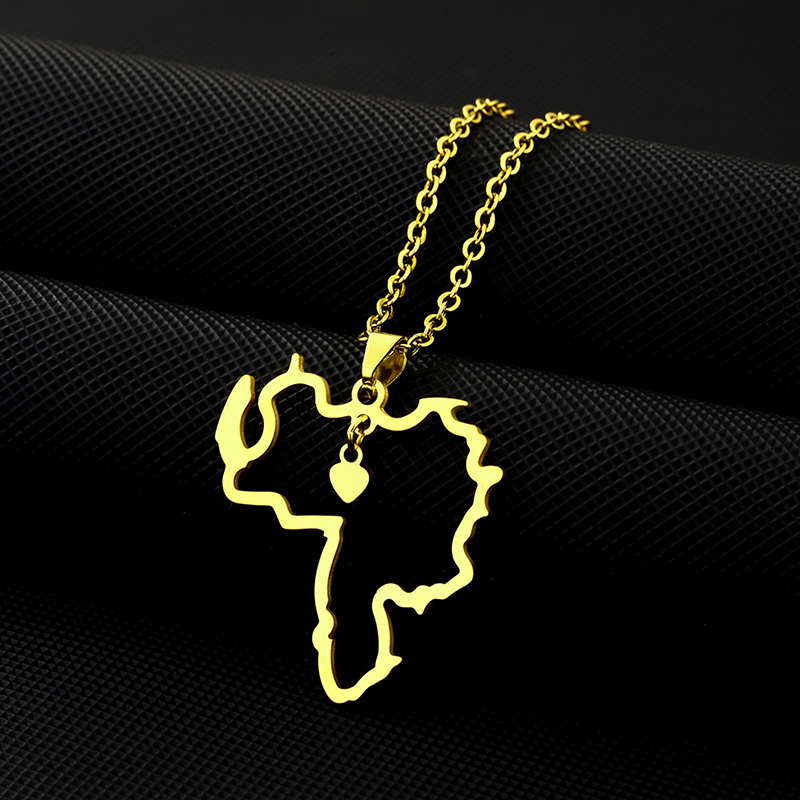 Collana con Ciondolo a Forma d - Ethnic Fashion Sale recensione e prezzo