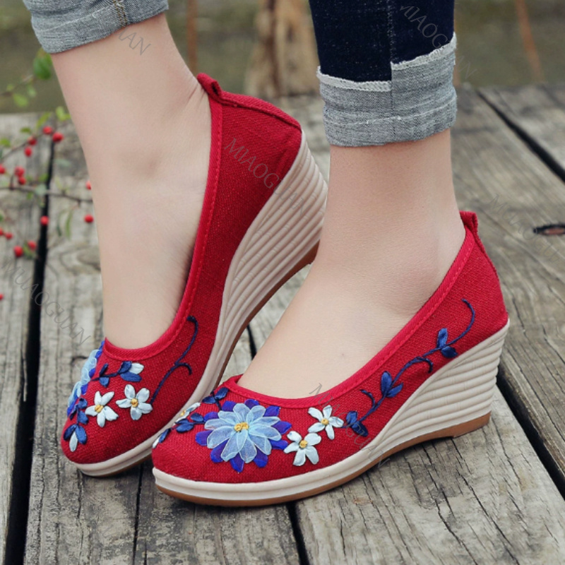 Scarpe con Zeppa Ricamate da D - Ethnic Fashion recensione e prezzo